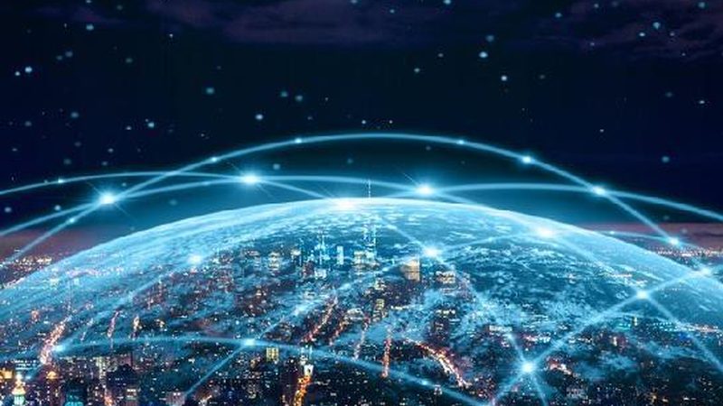 云原生架构实战教程对于初学者来说是适用的，原因如下：